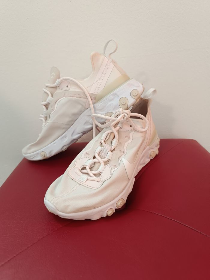 Nike. - photo numéro 4