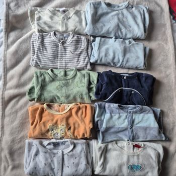10 pyjamas