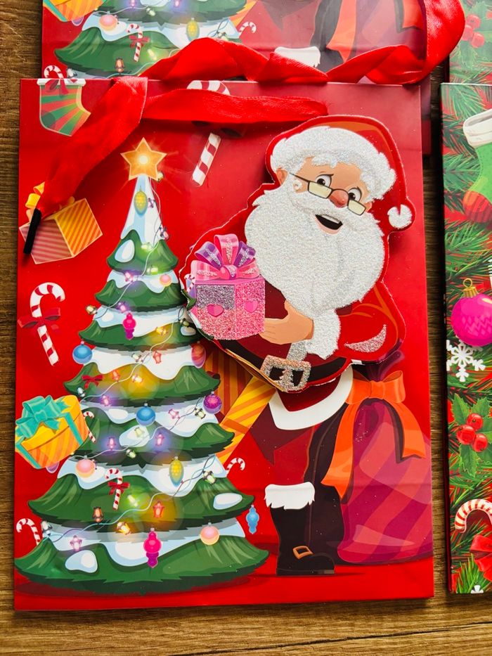 8 Sacs de Noël + 8 Papiers de Soie + 8 Cartes de Vœux - photo numéro 8