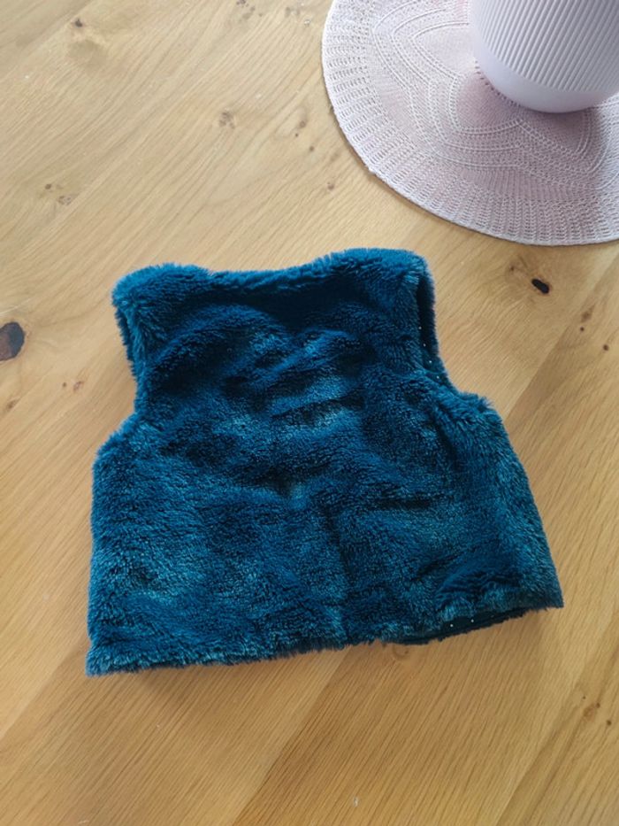 Gilet fourrure bleu marine Kiabi 12 mois - photo numéro 3