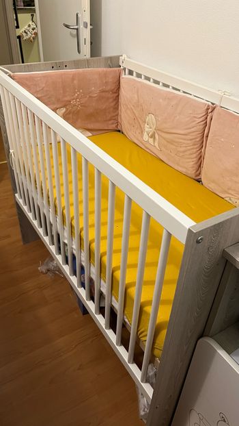 Lit bébé combiné évolutif + commode