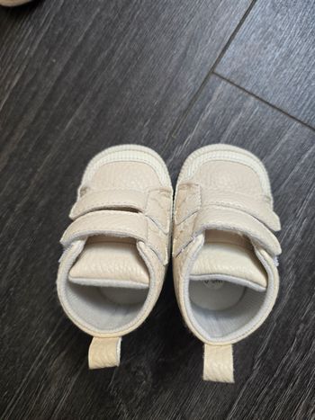 Baskets bébé fille 