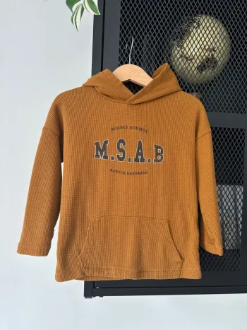 Pull fin à capuche