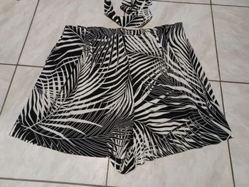 Short tropical noir et blanc Mango