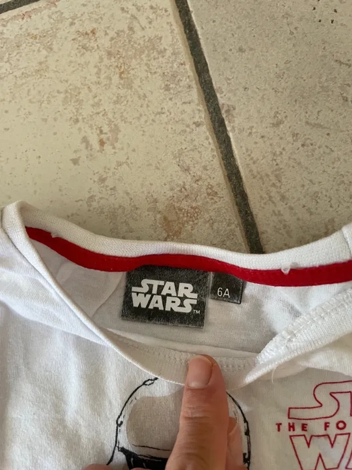 2 teeshirts Star Wars 6ans manches courtes - photo numéro 7