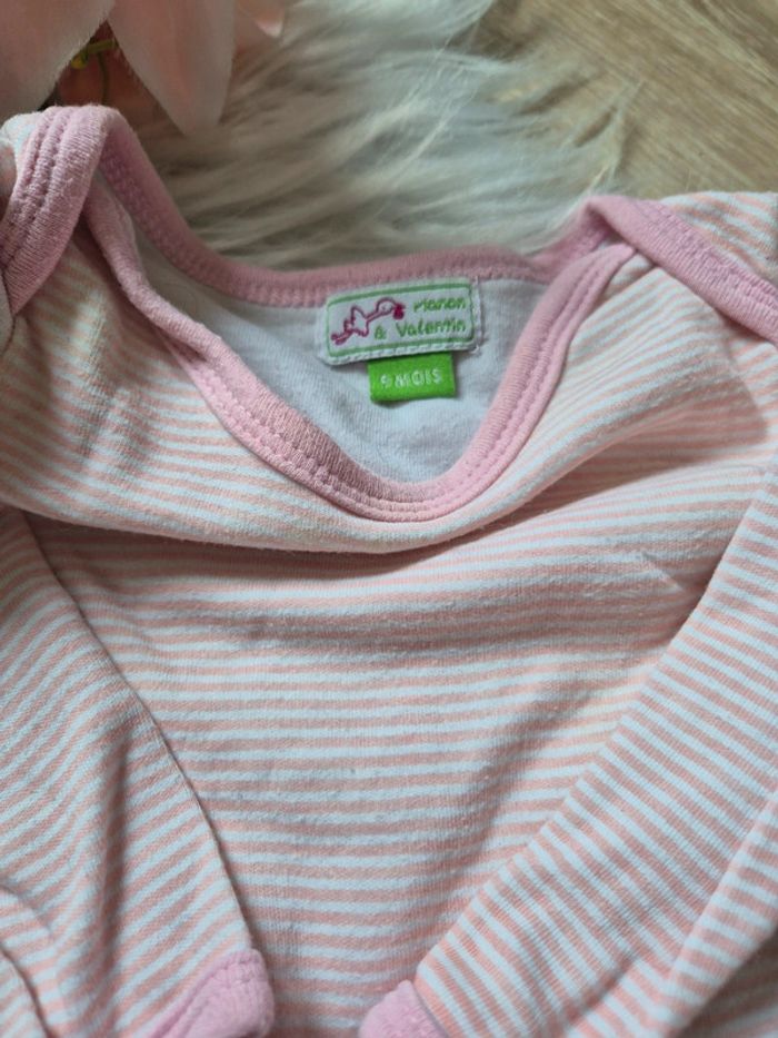 Lot fille 9 mois – Pyjama + 4 bodies manches longues 🐰🎈 - photo numéro 5
