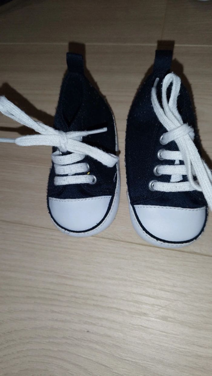 Lot de 5 paires de chaussures bébé . Du 6 mois à la taille 18 - photo numéro 11