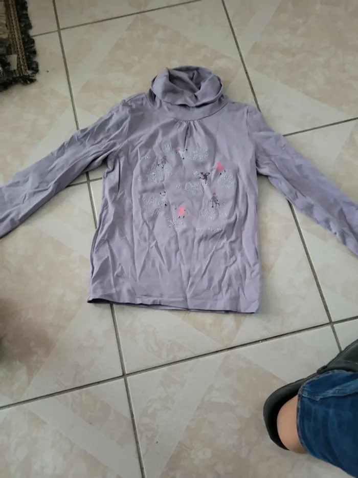 Petit pull taille 5 ans