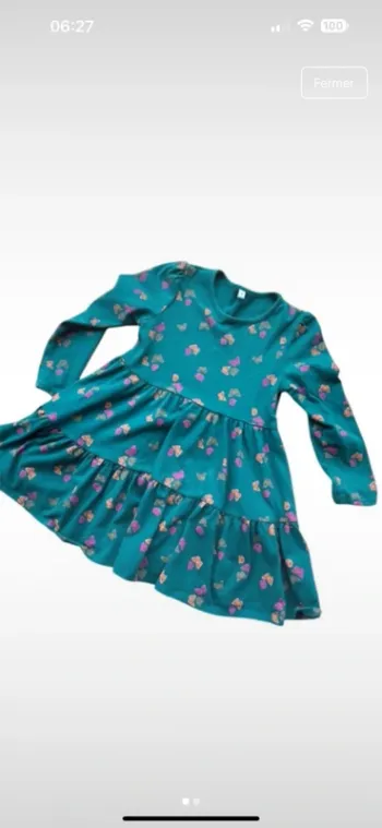 Robe fille 5 ans – manches longues – vert foncé – très bon état