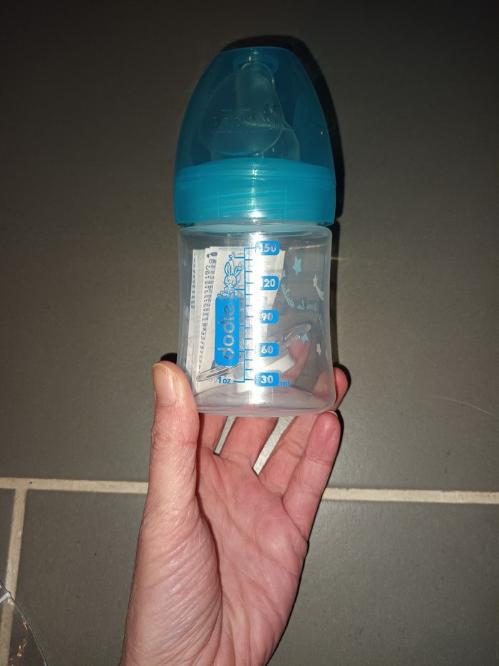 Biberons et tétine Dodie Neuf 🏷 - photo numéro 2