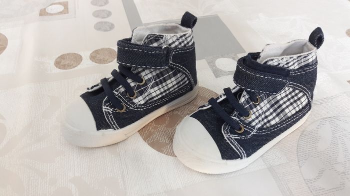 Chaussure montante