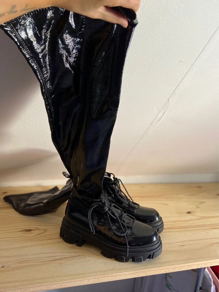 Cuissardes noires vernies