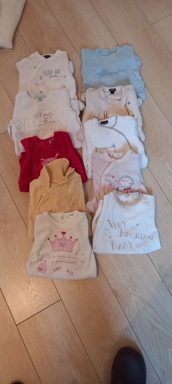 Lot de 10 pyjamas bébé fille
