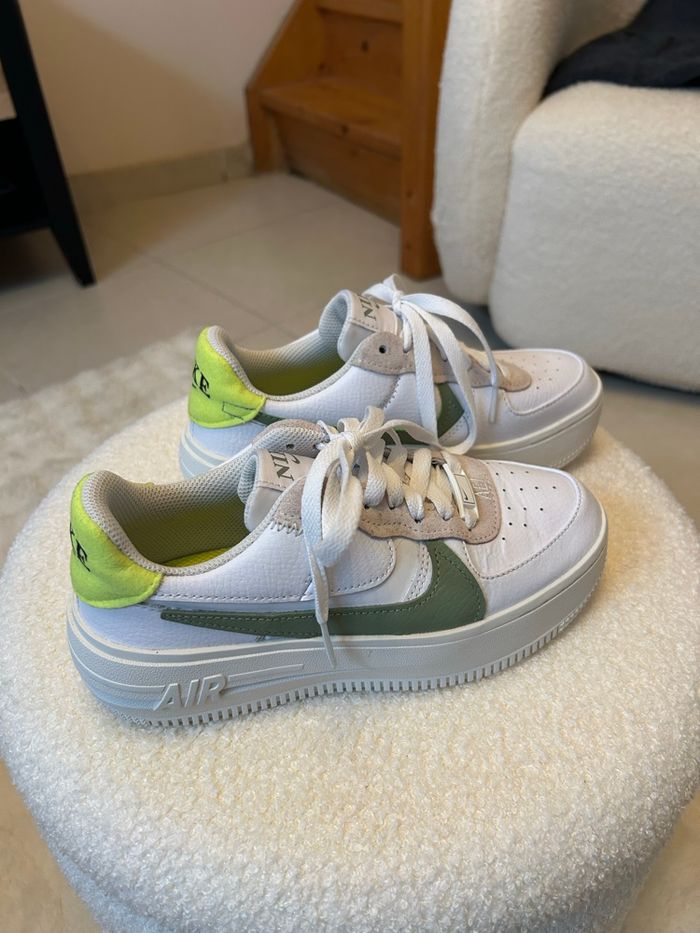 Baskets Air Force 1 Nike taille 36