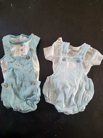 2 ensemble salopettes taille 1 mois