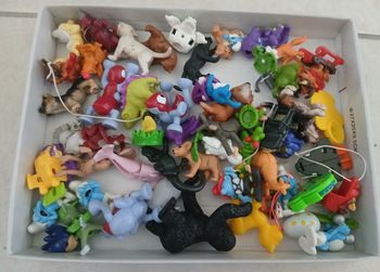 Lot de 53 figurines diverses