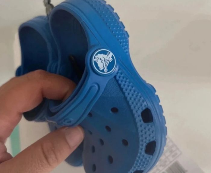 Crocs bébé neuves avec étiquette - photo numéro 7