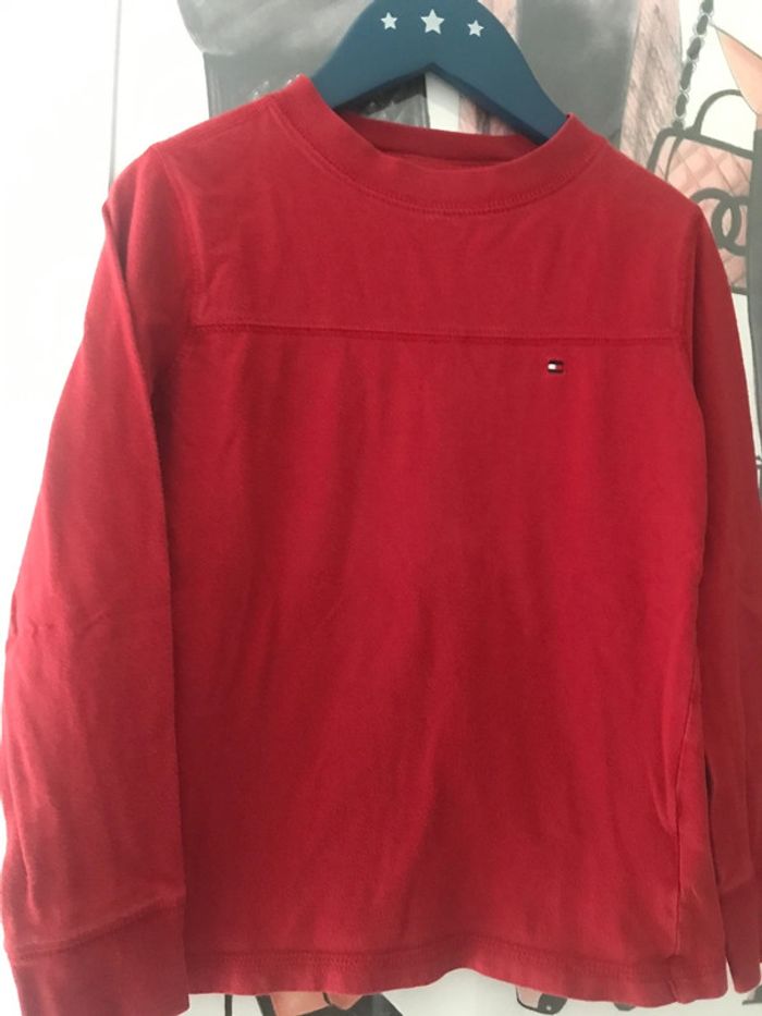 Tee-shirt Tommy Hilfiger 4 / 5 ans - photo numéro 4