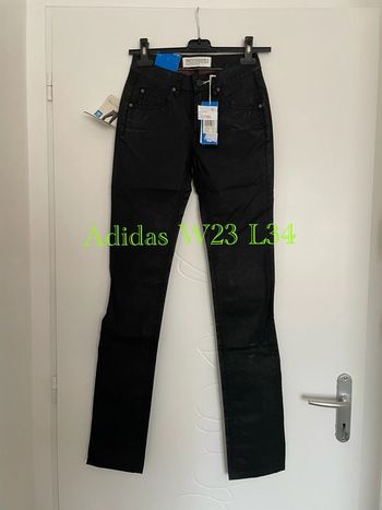 Pantalon noir taille haute coupe skinny fit neuf Adidas taille W 23 L 34 soit taille 32 34