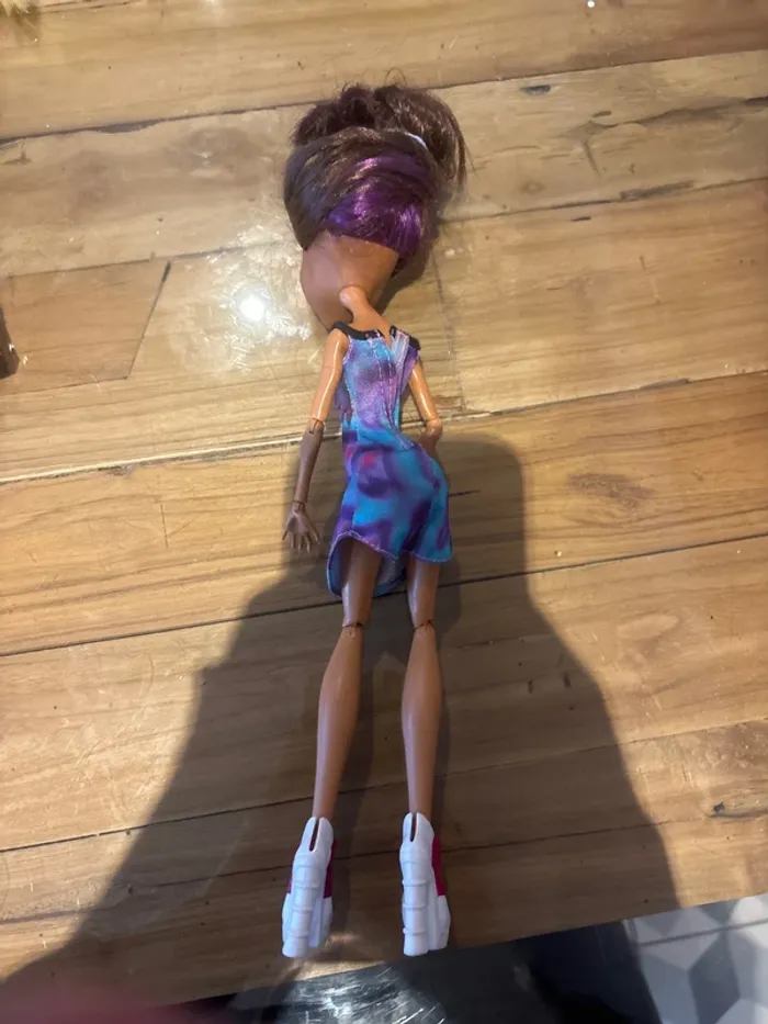 Poupée monster high clawdeen Wolf - photo numéro 2