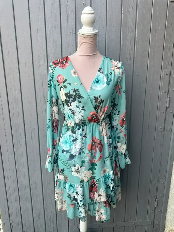 Robe manches longues légère fleurie coloré