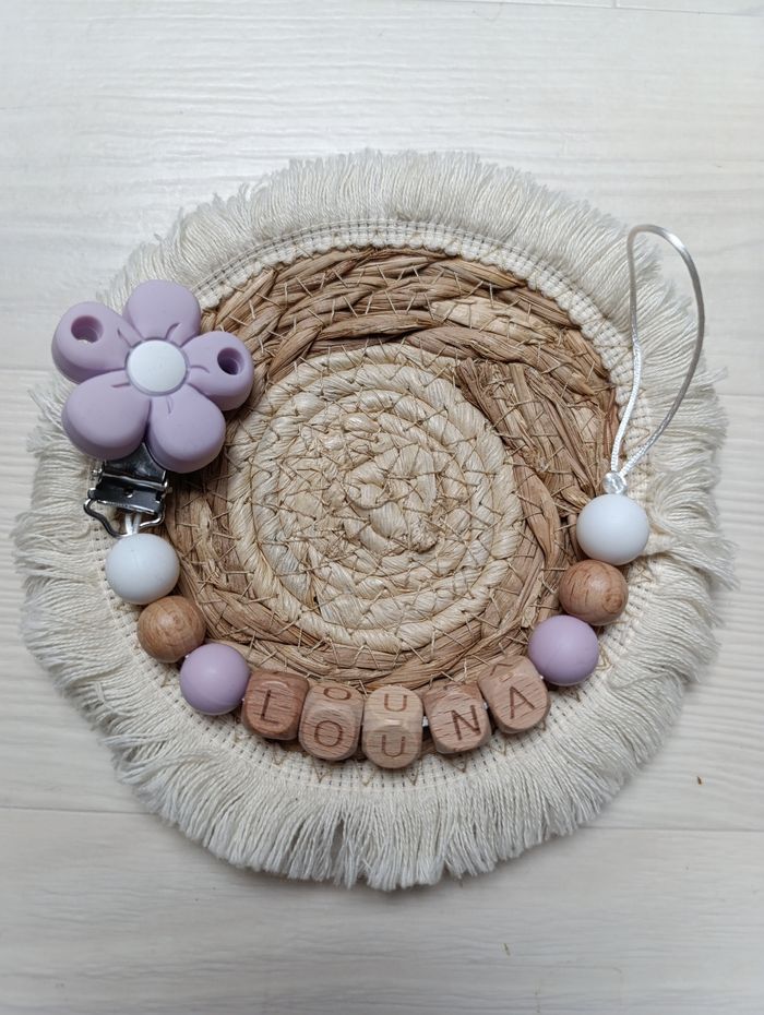 Attache tétine personnalisée