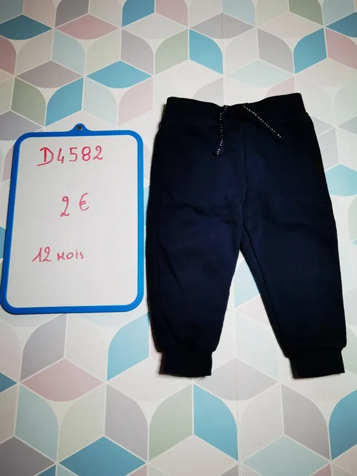 D4582 - jogging garçon 9/12 mois