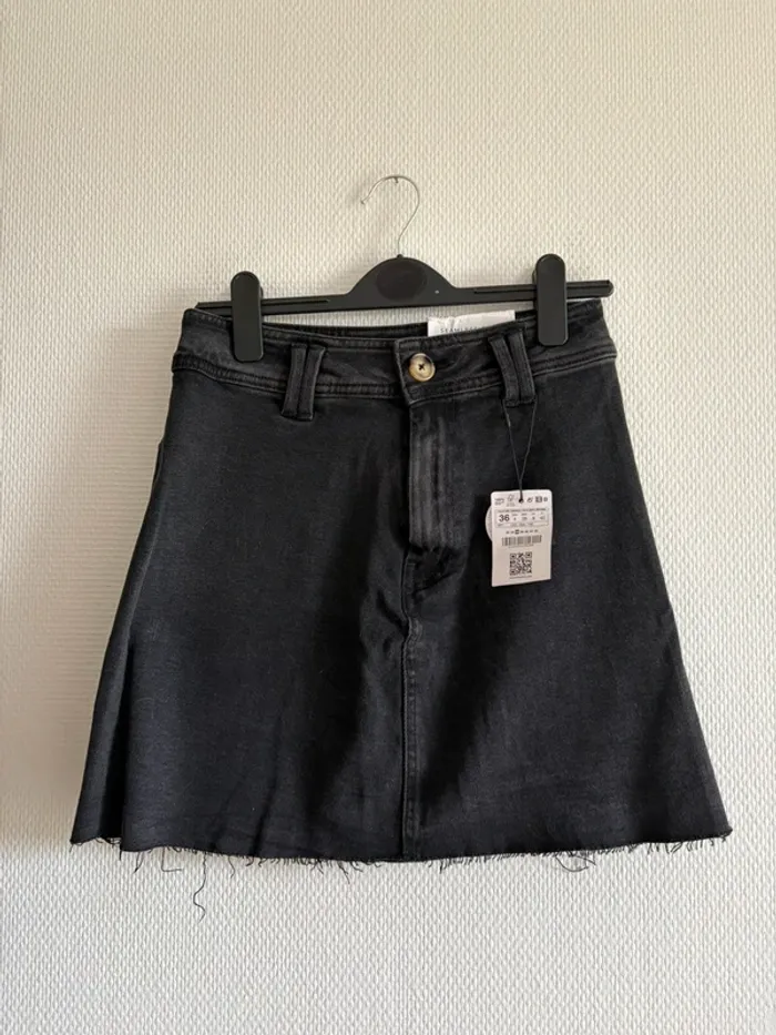 Joli jupe noire Stradivarius
