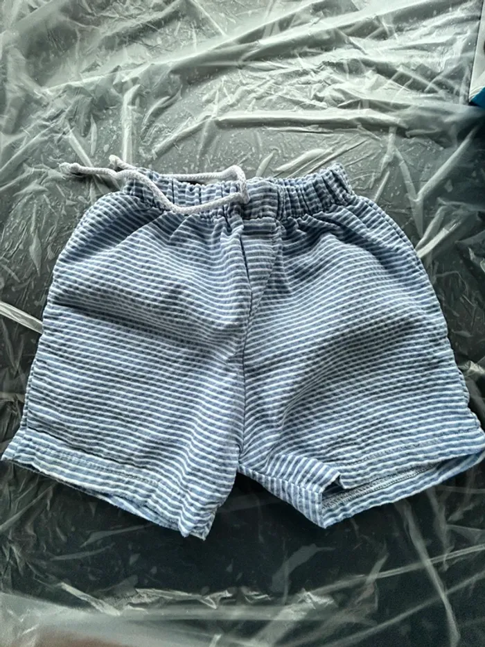 Short à rayures bleu