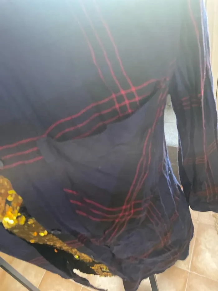 Chemise bleu et rouge - photo numéro 2