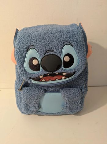 SAc à dos Loungefly Stitch "Plush pocket"