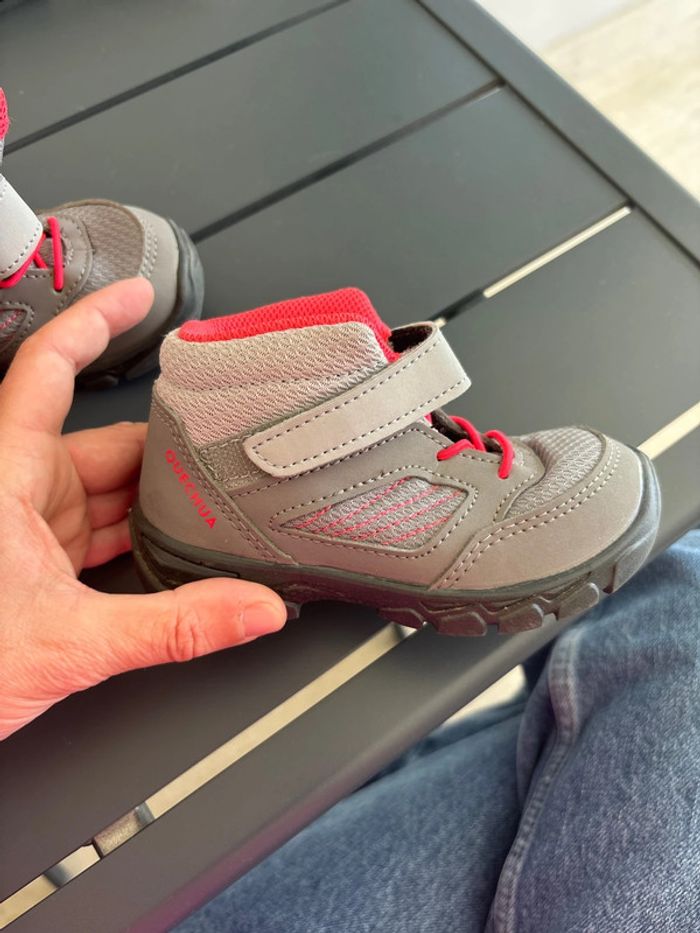 Chaussures de randonnée Quechua fille taille 24 - photo numéro 2