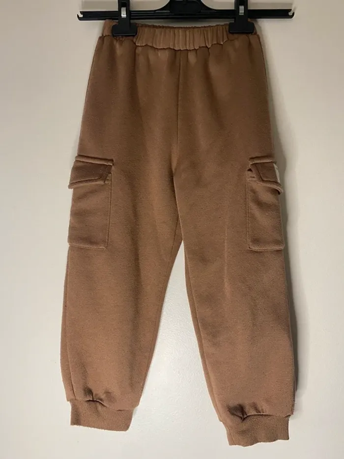 Ensemble jogging taille 6 ans (P) - photo numéro 3