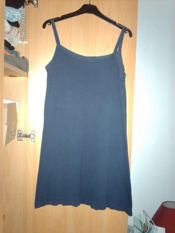 Robe été bleu marine Taille M (2€)