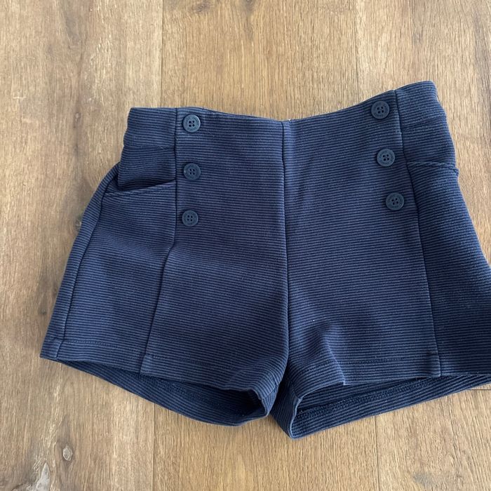 Short bleu marine - photo numéro 2