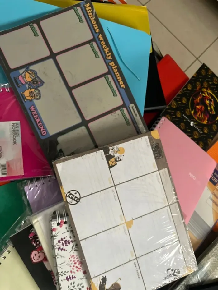 Énorme lot de fournitures scolaires neuves ou en très bon état - photo numéro 8