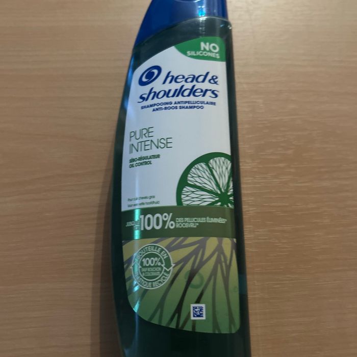 1 shampoing head and shoulders neuf