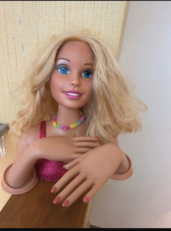 Tête à coiffe barbie