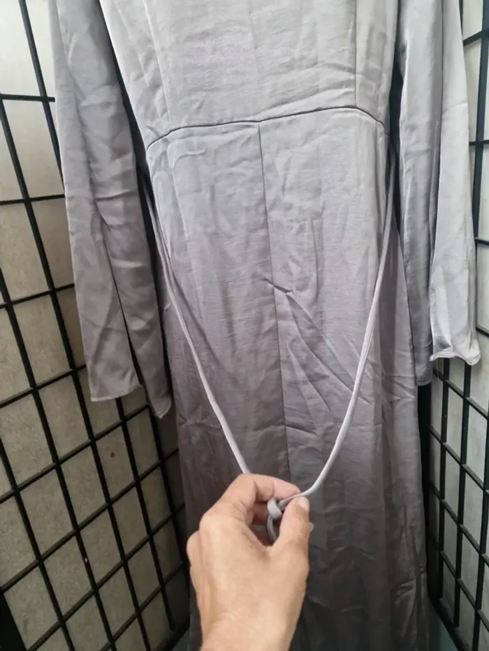 Robe longue effet satiné - photo numéro 6