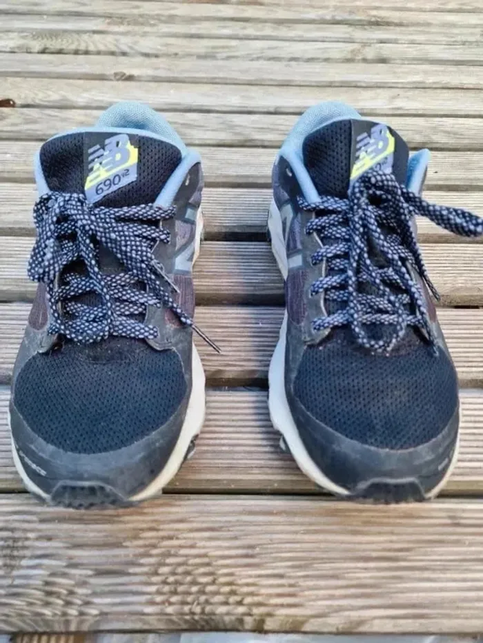 New Balance 690 Femme - Taille 36.5 - Excellent État - Running/Trail