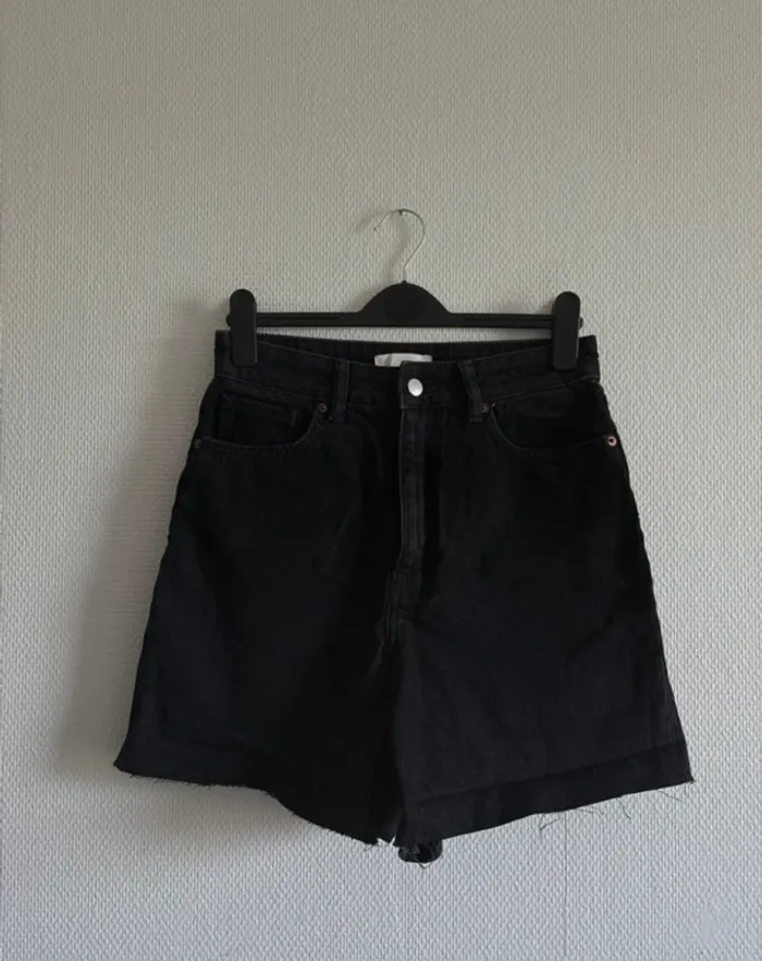 Short en jean noir - photo numéro 7