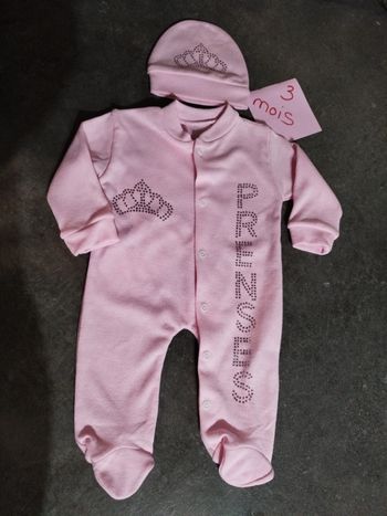 Pyjama et bonnet princesse 3 mois