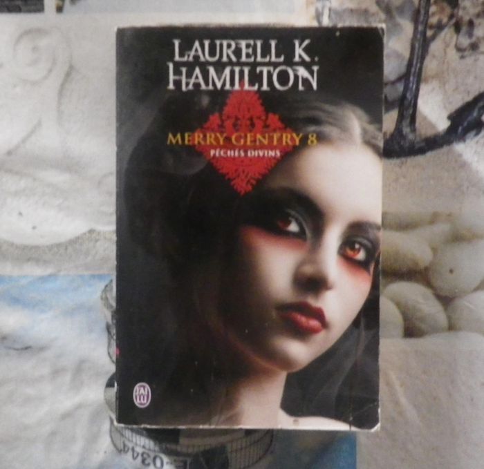 Merry Gentry T8 Péchés divins de Laurell K. Hamilton Ed. J'ai Lu