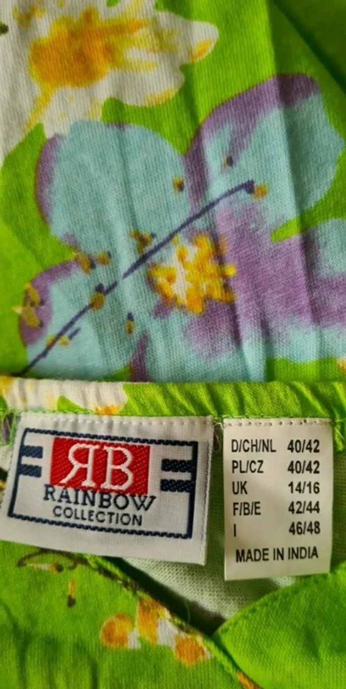 Haut multicolore Rainbow Taille 42/44 Neuf - photo numéro 5