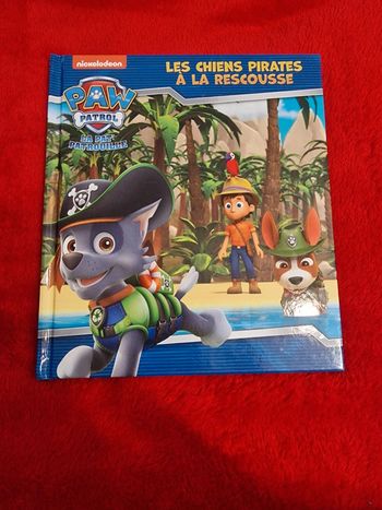 Livre pat patrouille les chiens pirates à la rescousse