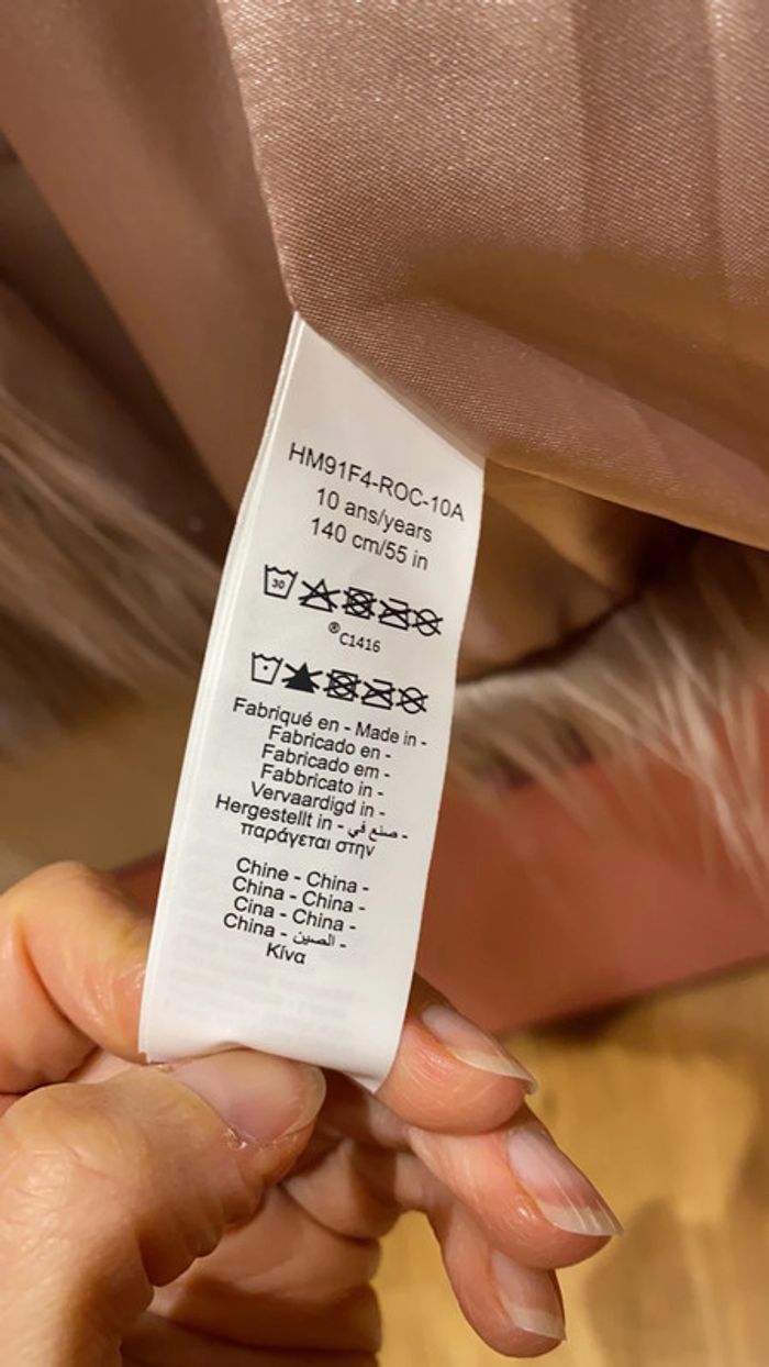 Manteau en fausse fourrure10 ans - photo numéro 7