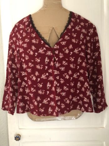 Blouse fleurie/dentelle bordeaux T 44 TBE