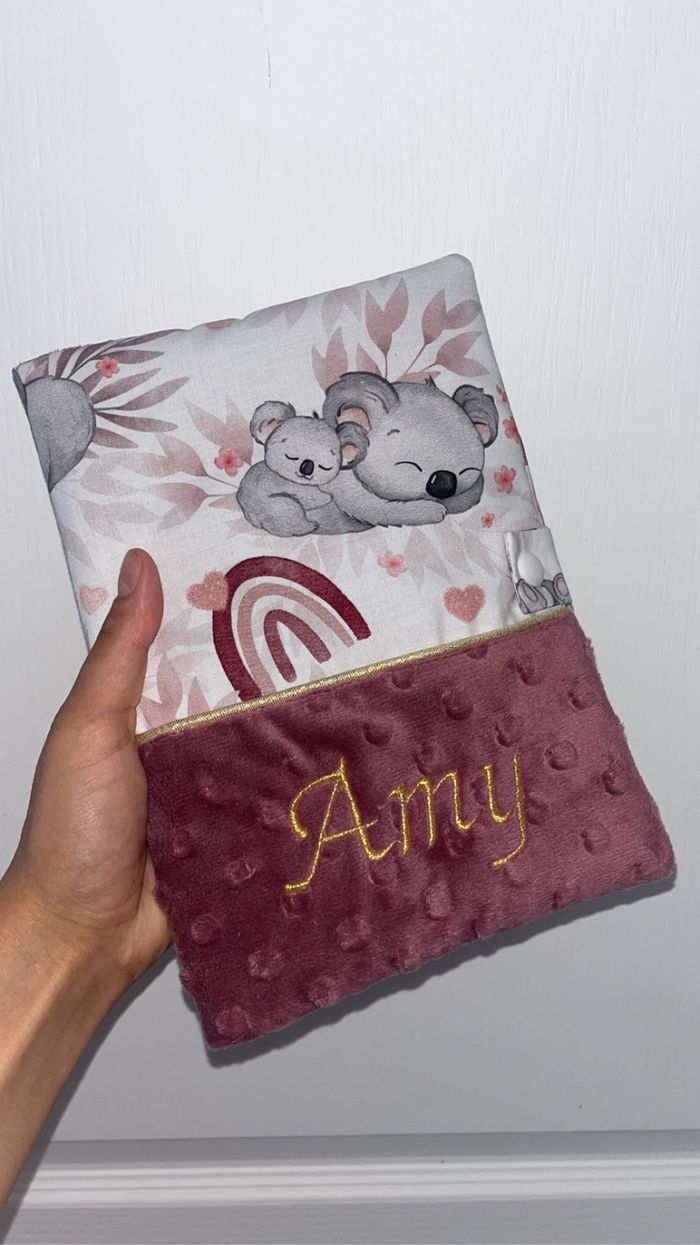 Protège carnet de santé koala