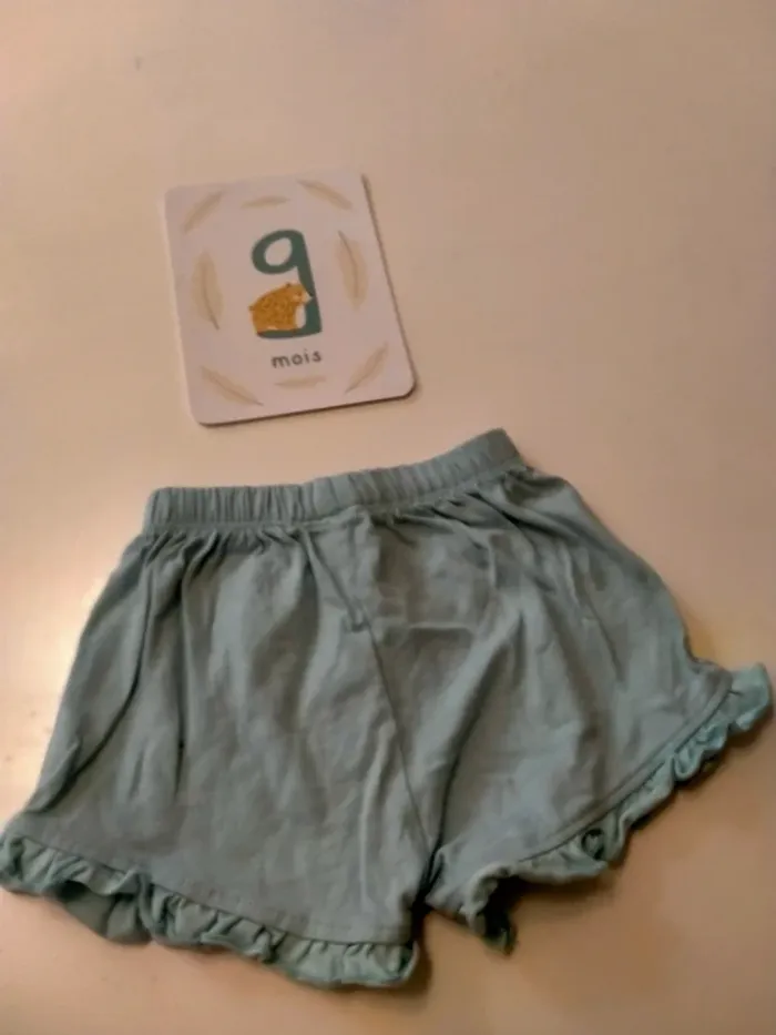 Short bébé fille TEX Baby Taille 9 mois - photo numéro 4