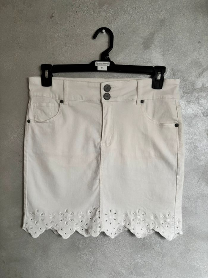 Jupe blanche ajourée fleurs Eldys